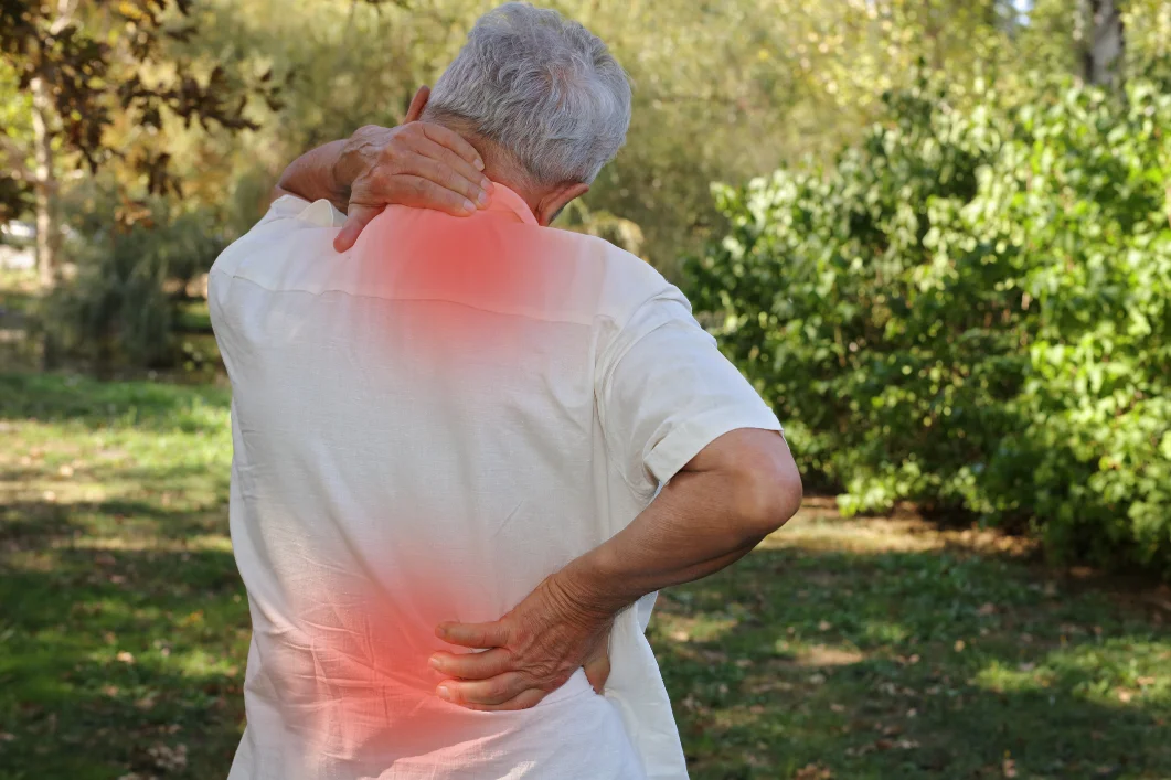 men having back pain image